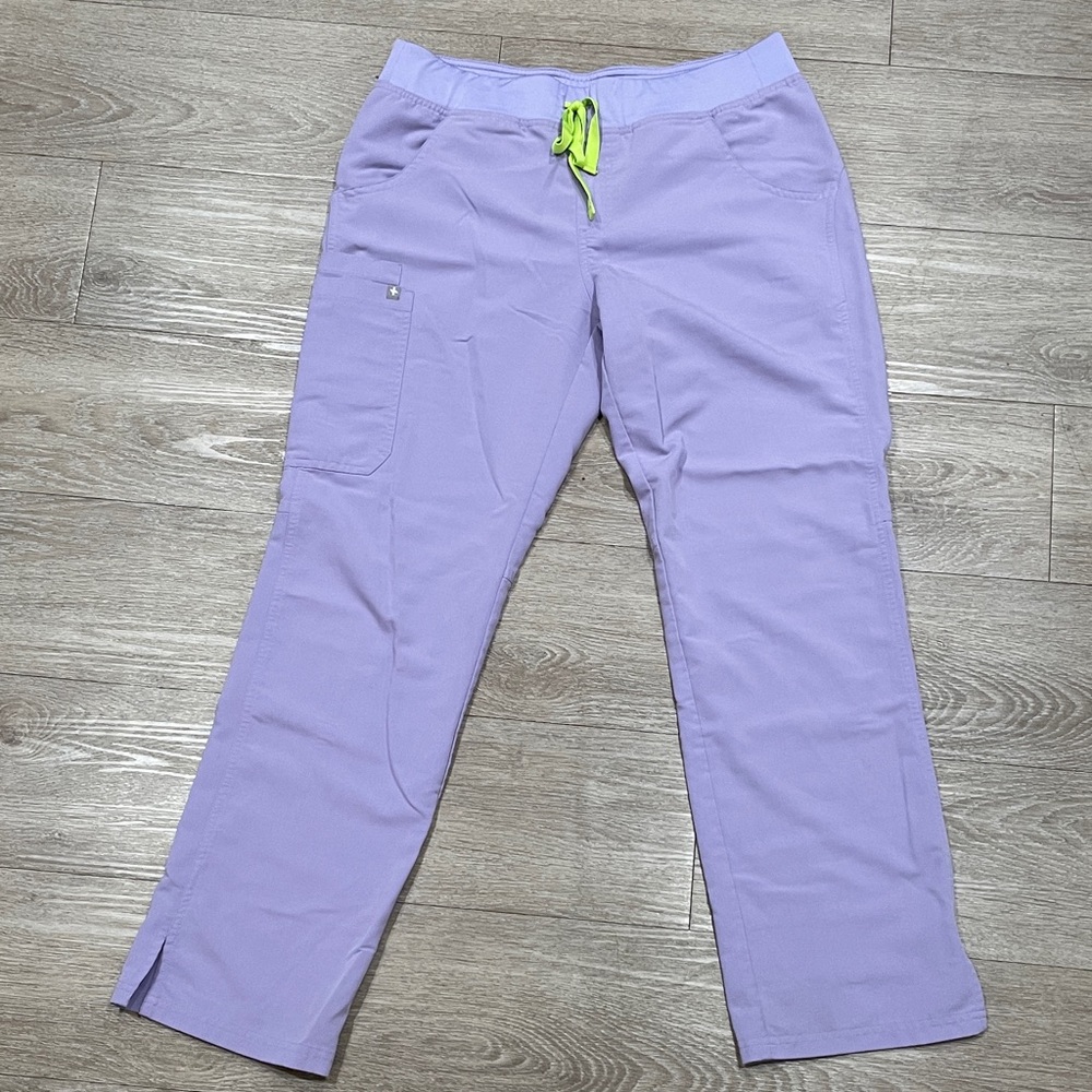 Figs Lavender Dew Cargo Scrub Pants - Medium